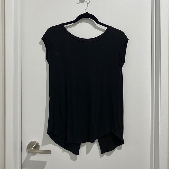 ♡ Aritzia Wilfred Anvers T-Shirt - Picture 3 of 9